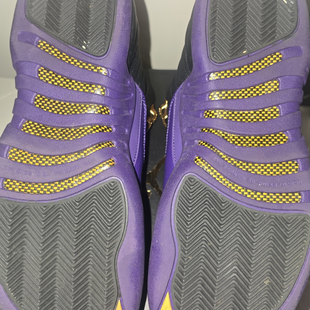 Jordan Retro 12 in Black and Purple - Picture 6 of 9